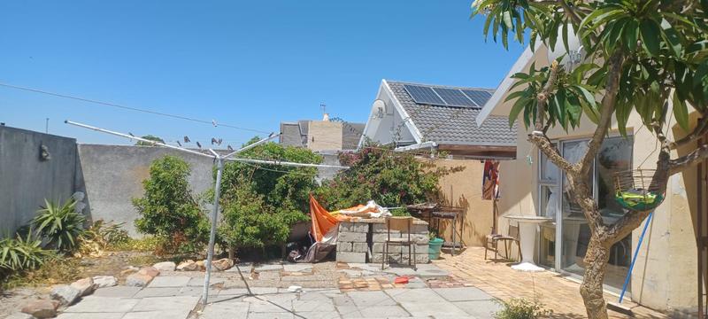 3 Bedroom Property for Sale in Lotus River Western Cape